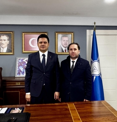 Dernek Başkanımızdan Ortahisar AKP İlçe Başkanlığına Seçilen Dr.Seyit Hisoğlu'na Ziyaret