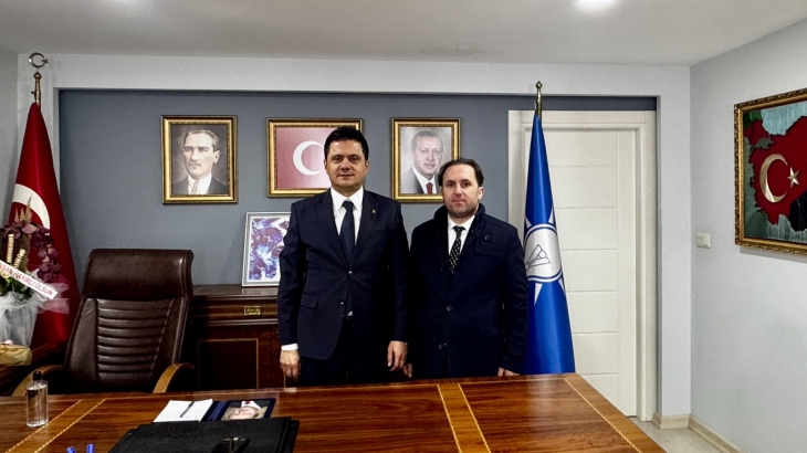 Dernek Başkanımızdan Ortahisar AKP İlçe Başkanlığına Seçilen Dr.Seyit Hisoğlu'na Ziyaret